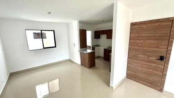 Apartamento en Autopista San Isidro, Santo Domingo Este con 3 habitaciones, 2 baños, 1 parqueo de 95 mts² con mantenimiento incluido - Imagen 2