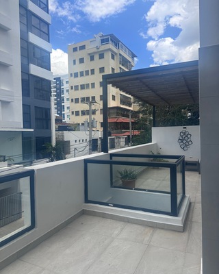 Apartamento en Bella Vista, Santo Domingo D.N. con 1 habitación, 1 baño, 1 parqueo de 77 mts² con mantenimiento incluido - Imagen 2