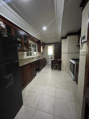 Apartamento en Ensanche Naco, Santo Domingo D.N. con 3 habitaciones, 3 baños, 2 parqueos de 250 mts² - Imagen 5