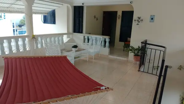 Casa en Jardines Del Este, Santiago con 2 habitaciones, 2 baños, 1 parqueo con mantenimiento incluido - Imagen 2