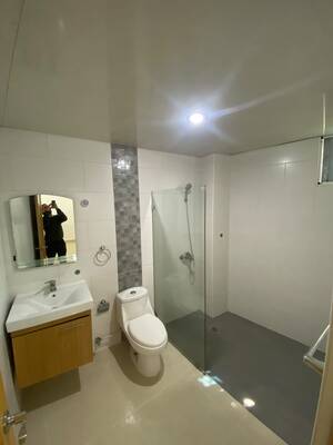 Apartamento en Don Honorio, Santo Domingo D.N. con 3 habitaciones, 3 baños, 2 parqueos en 4to nivel de 200 mts² - Imagen 2