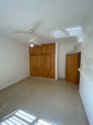 Apartamento en Don Honorio, Santo Domingo D.N. con 3 habitaciones, 3 baños, 2 parqueos en 4to nivel de 200 mts² - Imagen 3