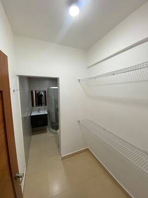 Apartamento en El Millón, Santo Domingo D.N. con 3 habitaciones, 2 baños, 2 parqueos en 4to nivel de 153 mts² - Imagen 2