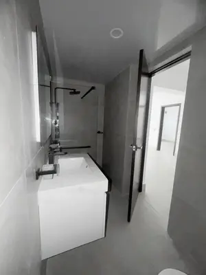 Apartamento en Evaristo Morales, Santo Domingo D.N. con 2 habitaciones, 2 baños, 1 parqueo en 5to nivel de 69 mts² con mantenimiento incluido - Imagen 5