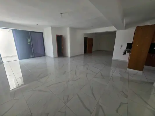 Apartamento en Don Honorio, Santo Domingo D.N. con 3 habitaciones, 3 baños, 2 parqueos en 6to nivel de 150 mts² con mantenimiento incluido - Imagen 4