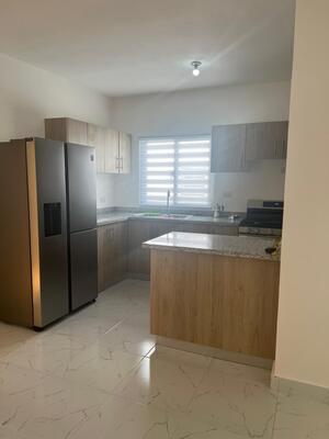 Casa en Punta Cana, Punta Cana con 2 habitaciones, 2 baños, 2 parqueos con mantenimiento incluido - Imagen 3