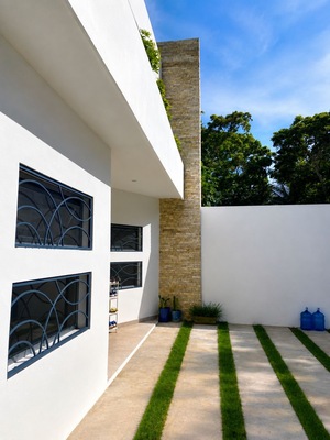 Townhouse en La Ballena, Las Terrenas con 2 habitaciones, 2 baños, 2 parqueos de 2 niveles de 135 mts² - Imagen 3