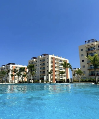 Apartamento en Pueblo Bávaro, Bávaro con 3 habitaciones, 2 baños, 1 parqueo en 5to nivel de 90 mts² con mantenimiento incluido - Imagen 4