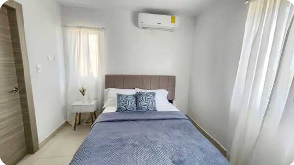 Apartamento en Pueblo Bávaro, Bávaro con 3 habitaciones, 2 baños, 1 parqueo en 5to nivel de 90 mts² con mantenimiento incluido - Imagen 5