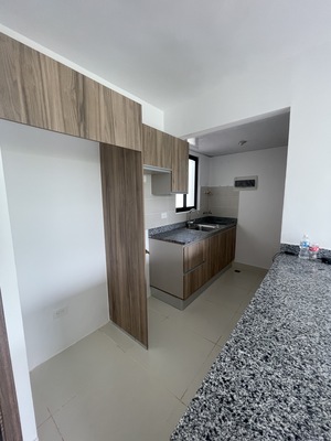 Apartamento en Brisas de Punta Cana, Bávaro con 1 habitación, 2 baños, 1 parqueo en 3er nivel de 48 mts² con mantenimiento incluido - Imagen 3
