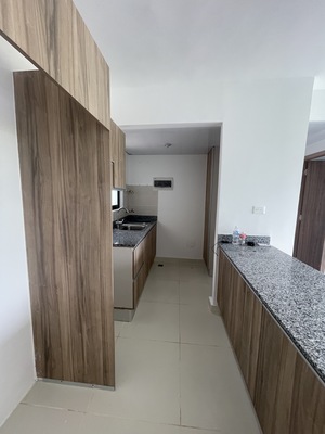 Apartamento en Brisas de Punta Cana, Bávaro con 1 habitación, 2 baños, 1 parqueo en 3er nivel de 48 mts² con mantenimiento incluido - Imagen 4