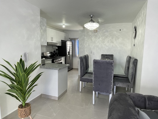 Apartamento en Avenida Barceló, Bávaro con 2 habitaciones, 2 baños, 2 parqueos de 85 mts² con mantenimiento incluido - Imagen 2