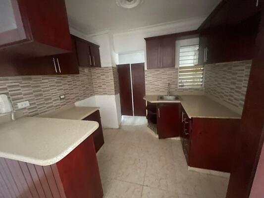 Apartamento en Autopista San Isidro, Santo Domingo Este con 3 habitaciones, 2 baños, 1 parqueo de 116 mts² - Imagen 6