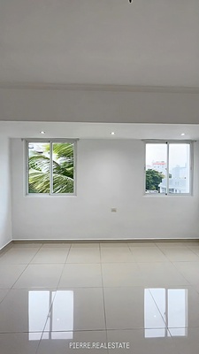 Apartamento en Ensanche Naco, Santo Domingo D.N. con 3 habitaciones, 2 baños, 2 parqueos en 5to nivel de 155 mts² con mantenimiento incluido - Imagen 5
