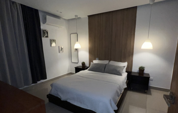 Apartamento en Julieta Morales, Santo Domingo D.N. con 1 habitación, 1 baño, 1 parqueo en 9no nivel de 75 mts² con mantenimiento incluido - Imagen 3