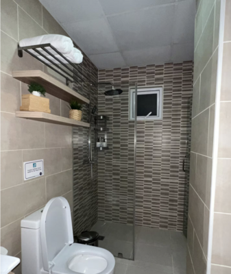 Apartamento en Julieta Morales, Santo Domingo D.N. con 1 habitación, 1 baño, 1 parqueo en 9no nivel de 75 mts² con mantenimiento incluido - Imagen 4