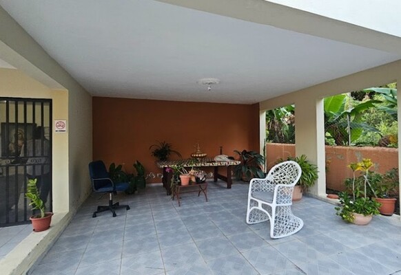 Casa en Las Antillas, Santiago con 4 habitaciones, 3 baños, 2 parqueos de 1 nivel de 291 mts² - Imagen 3