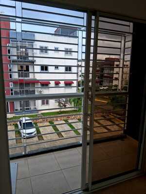 Apartamento en Ciudad Juan Bosch, Santo Domingo Este con 3 habitaciones, 2 baños, 1 parqueo de 110 mts² con mantenimiento incluido - Imagen 4