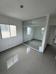 Apartamento en Centro Olímpico Juan Pablo Duarte, Santo Domingo D.N. con 3 habitaciones, 1 baño, 1 parqueo en 5to nivel con mantenimiento incluido - Imagen 2