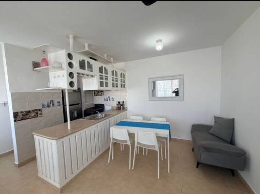 Apartamento en Boulevard Turístico del Este, Bávaro con 2 habitaciones, 1 baño, 1 parqueo en 1er nivel con mantenimiento incluido - Imagen 7