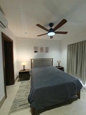 Apartamento en Piantini, Santo Domingo D.N. con 1 habitación, 1 baño, 1 parqueo en 3er nivel de 81 mts² con mantenimiento incluido - Imagen 3