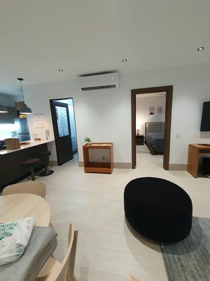 Apartamento en Piantini, Santo Domingo D.N. con 1 habitación, 1 baño, 1 parqueo en 3er nivel de 81 mts² con mantenimiento incluido - Imagen 6