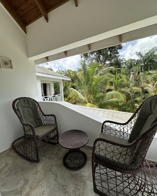 Villa en Las Terrenas, Las Terrenas con 4 habitaciones, 4 baños, 2 parqueos de 2 niveles de 395 mts² - Imagen 2