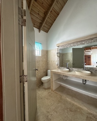 Villa en Las Terrenas, Las Terrenas con 4 habitaciones, 4 baños, 2 parqueos de 2 niveles de 395 mts² - Imagen 5