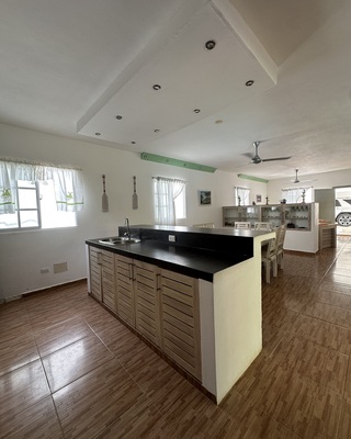 Villa en Las Terrenas, Las Terrenas con 4 habitaciones, 4 baños, 2 parqueos de 2 niveles de 395 mts² - Imagen 7