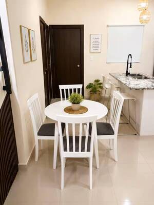 Apartamento en Brisas de Punta Cana, Bávaro con 2 habitaciones, 2 baños, 1 parqueo en 4to nivel de 85 mts² - Imagen 5