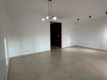 Apartamento en La Española, Santiago con 4 habitaciones, 4 baños, 2 parqueos en 2do nivel de 209 mts² con mantenimiento incluido - Imagen 3