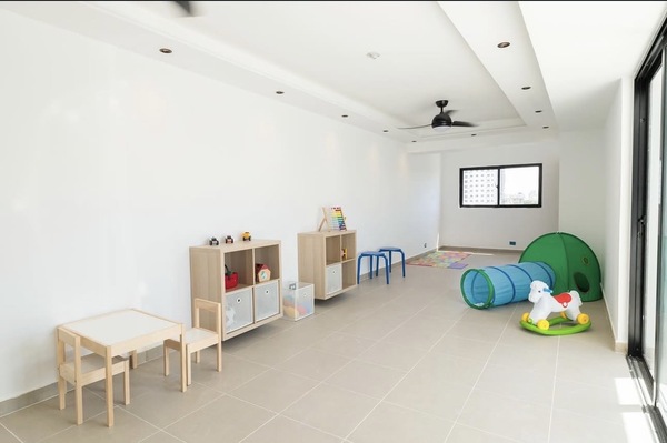 Apartamento en Bella Vista Norte, Santo Domingo D.N. con 2 habitaciones, 2 baños, 2 parqueos en 7mo nivel con mantenimiento incluido - Imagen 7