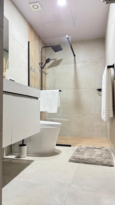 Apartamento en Evaristo Morales, Santo Domingo D.N. con 1 habitación, 1 baño, 1 parqueo en 9no nivel de 60 mts² con mantenimiento incluido - Imagen 5
