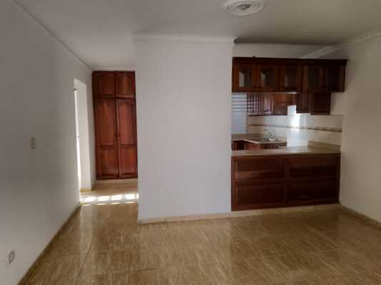 Apartamento en Alma Rosa II, Santo Domingo Este con 3 habitaciones, 2 baños, 2 parqueos - Imagen 2