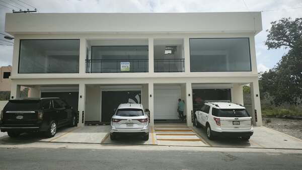 Local comercial en Jacobo Majluta, Santo Domingo Norte con 1 baño y 6 parqueos en 2do nivel de 40 mts² con mantenimiento incluido - Imagen 7
