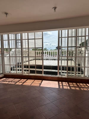 Apartamento en Brisas De Bávaro, Bávaro con 2 habitaciones, 1 baño, 2 parqueos de 130 mts² - Imagen 2