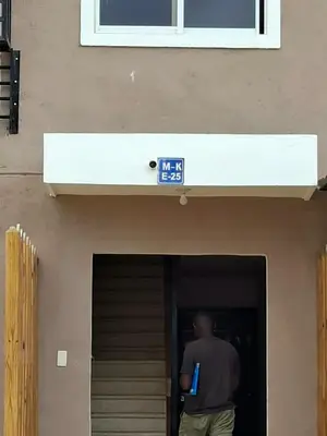 Apartamento en Av. Ecológica, Santo Domingo Este con 3 habitaciones, 1 baño, 1 parqueo en 2do nivel con mantenimiento incluido - Imagen 6
