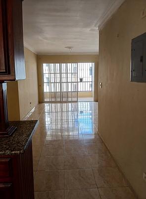 Apartamento en Autopista San Isidro, Santo Domingo Este de 3 habitaciones con 2 baños y 1 parqueo de 108 mts² con mantenimiento incluido - Imagen 3